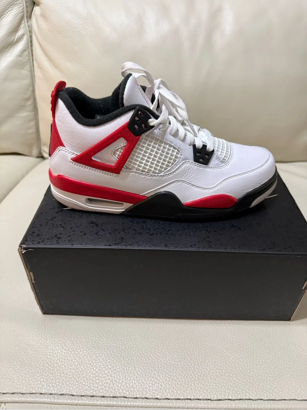 Air Jordan 4 Retro (GS) 408452 161 Size 7Y